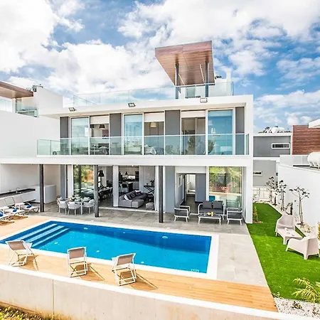 Olivine Pearl 6 * Protaras