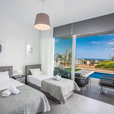 Olivine Pearl 6 * Protaras