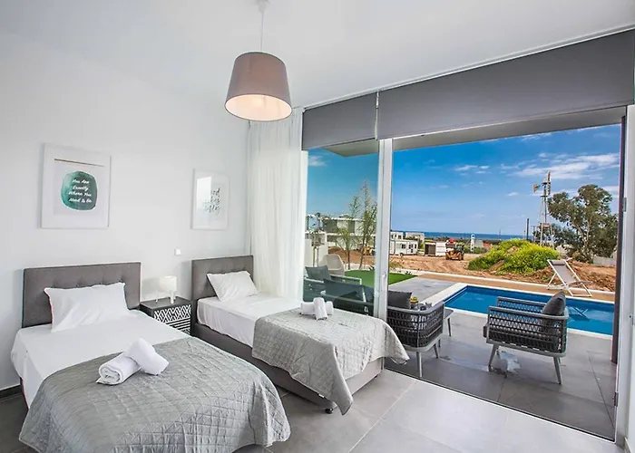 Olivine Pearl 6 * Protaras