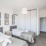 Olivine Pearl 6 Protaras
