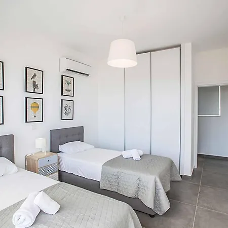Olivine Pearl 6 Protaras